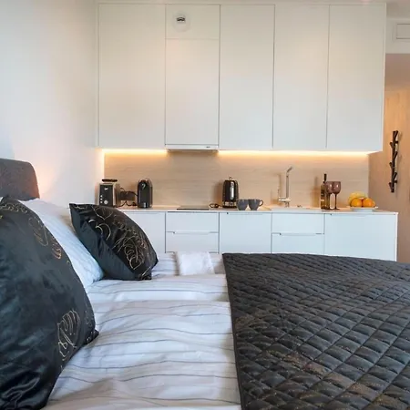 Apartment A Comfortable Near The Sea For 3 People, *